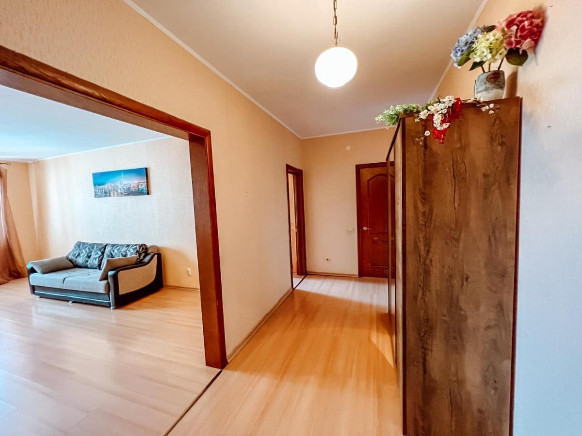Cozy Apartments On The Left Bank Kiev Ngoại thất bức ảnh