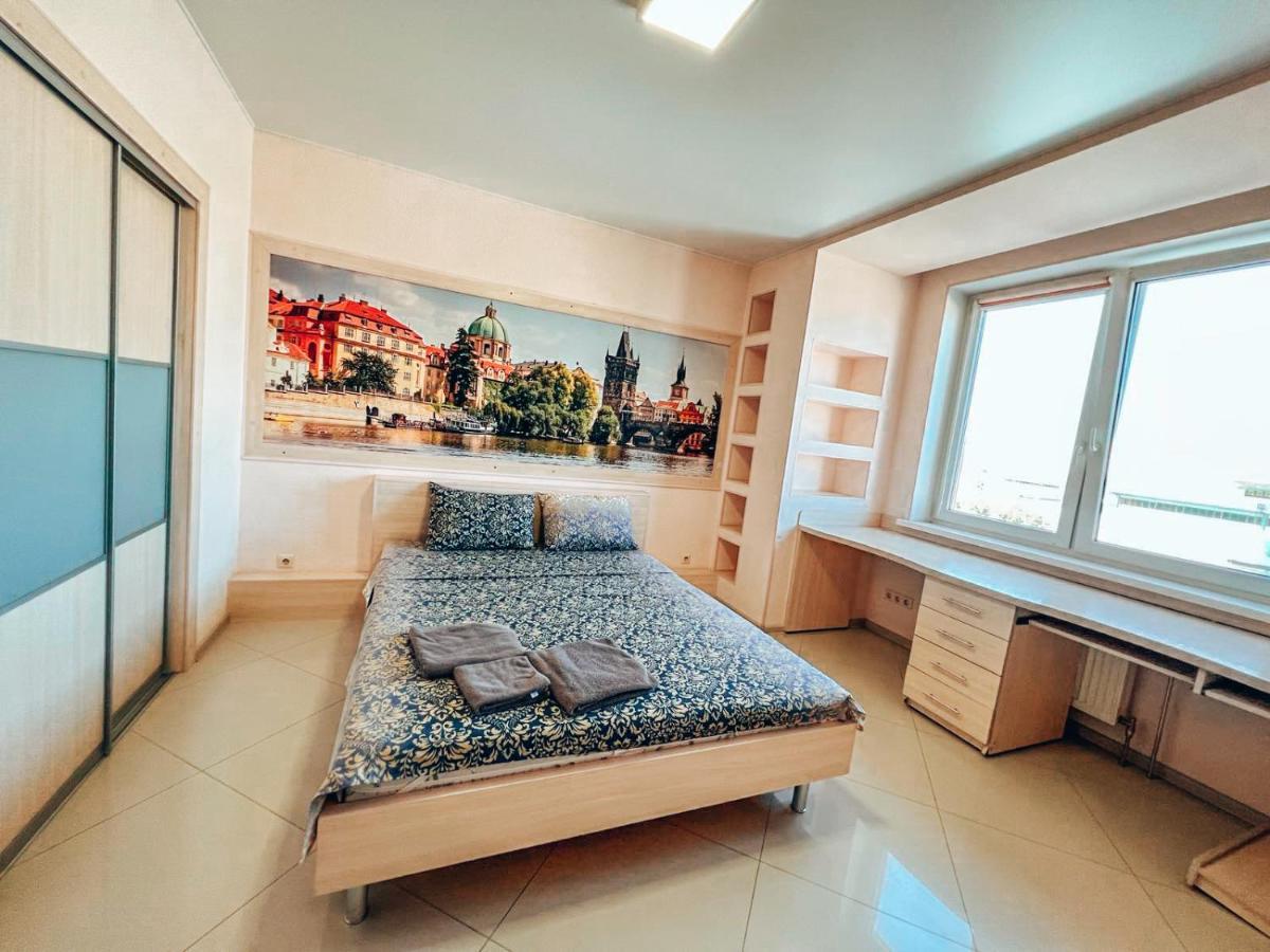 Cozy Apartments On The Left Bank Kiev Ngoại thất bức ảnh