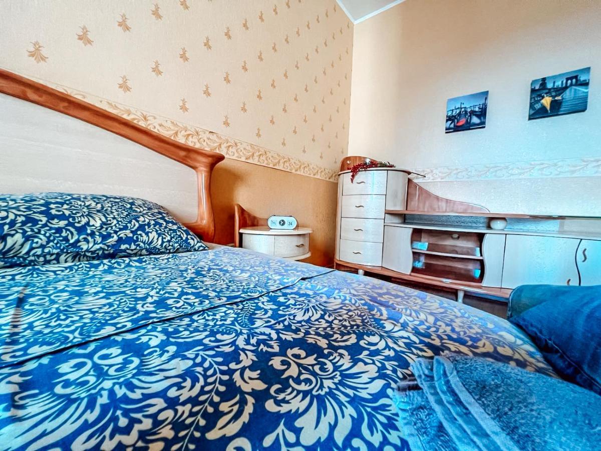 Cozy Apartments On The Left Bank Kiev Ngoại thất bức ảnh
