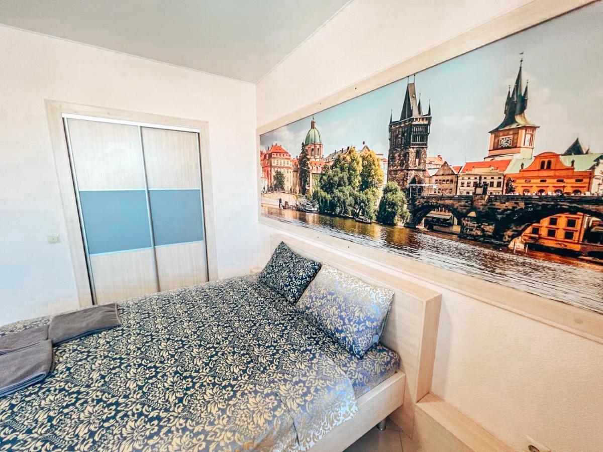 Cozy Apartments On The Left Bank Kiev Ngoại thất bức ảnh